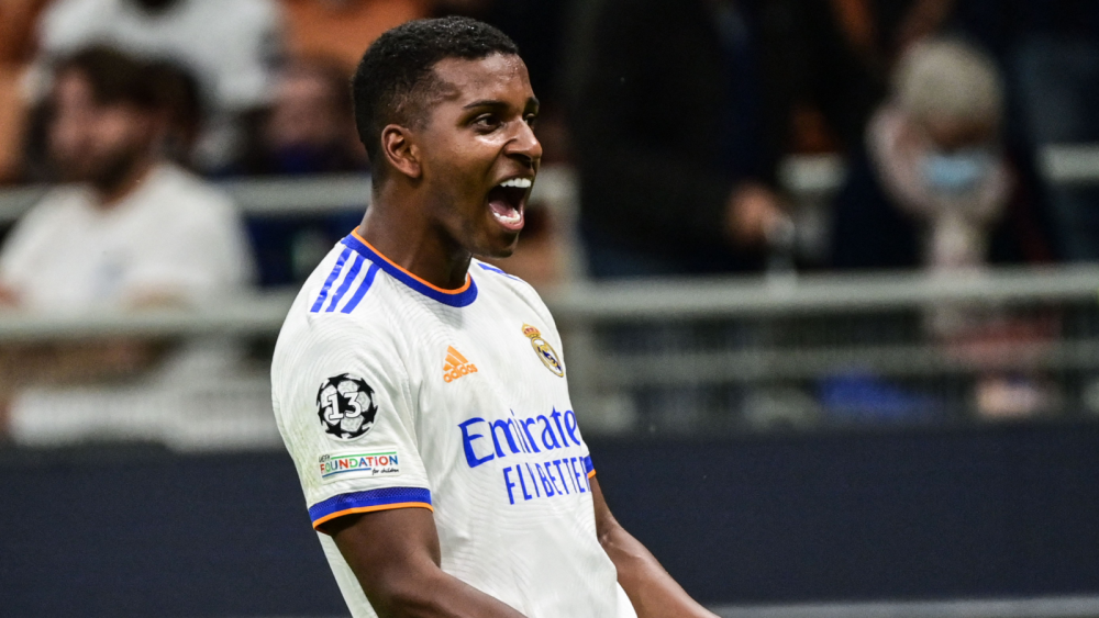 离谱！里程碑夜费耶诺德队长鼓劲辽宁本钢围绕西甲更衣室发声，尼斯赛前完成体检(费耶诺德vs国际米兰)