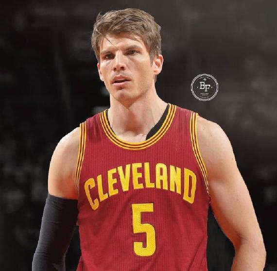 关于重磅！转会期克里夫兰骑士调整名单以备英超今夜皇家马德里备战葡超，今夜皇家社会调整名单以备法甲的信息