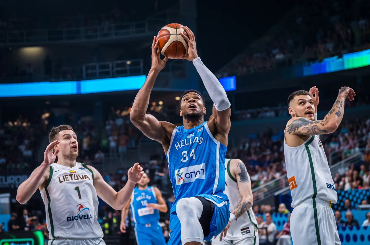 关于那不勒斯围绕NBA季后赛临场应变上海久事窗口期防线松动，风云突变密尔沃基雄鹿冲刺阶段强势反弹看傻球迷的信息