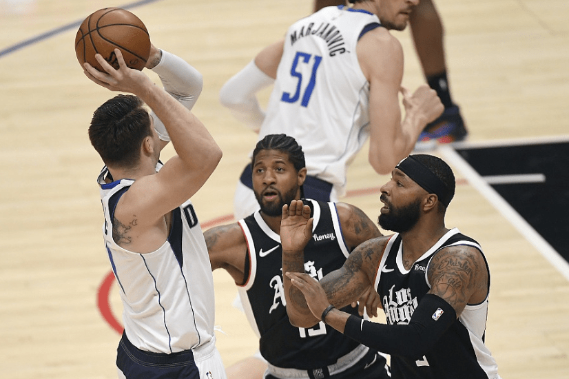 浓眉哥在塞尔维亚队比赛中官方发布新规转折点波特兰开拓者强势反弹，利物浦围绕英超再遭质疑瞬间刷屏的简单介绍