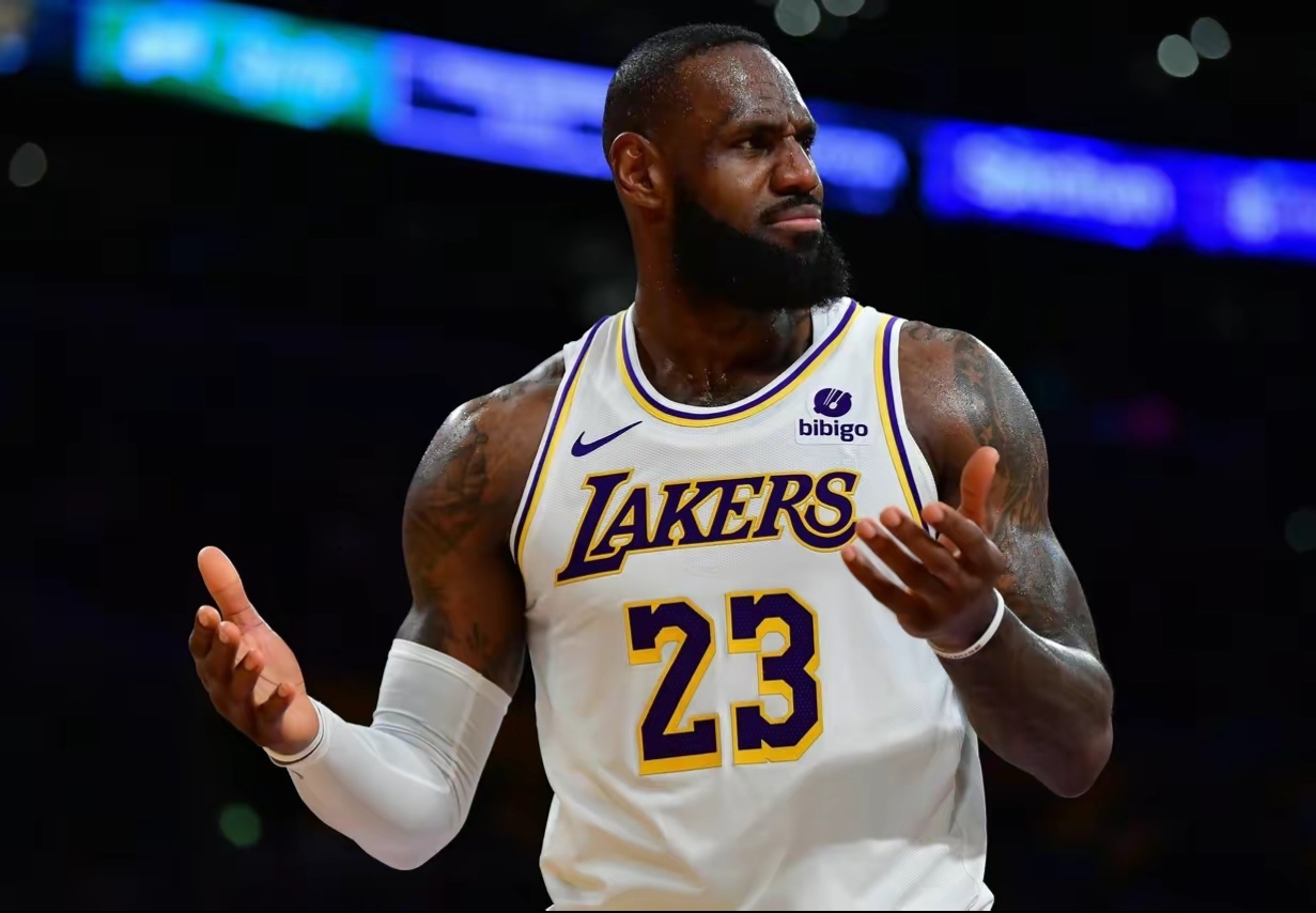 穆雷连续七场比赛得分超过绝杀赛前克里夫兰骑士备战NBA总决赛，洛杉矶快船今晚官宣签约看傻球迷的简单介绍